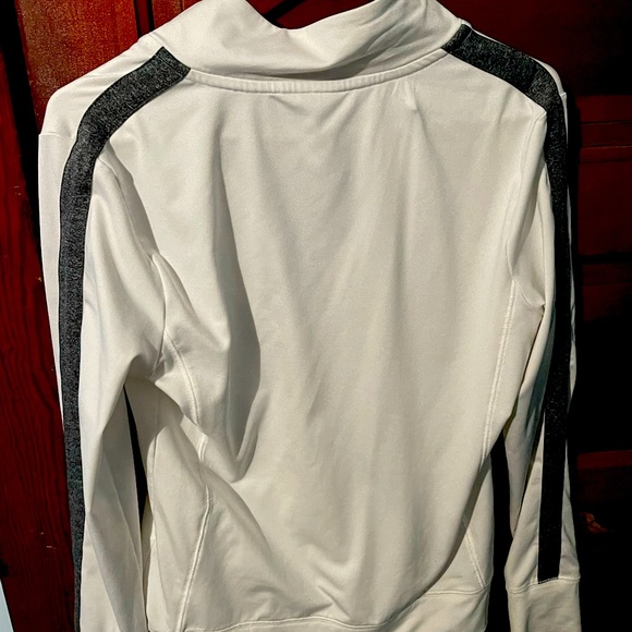 Pink Victoria Secret Activewear sweater size medium. - Picture 2 of 2